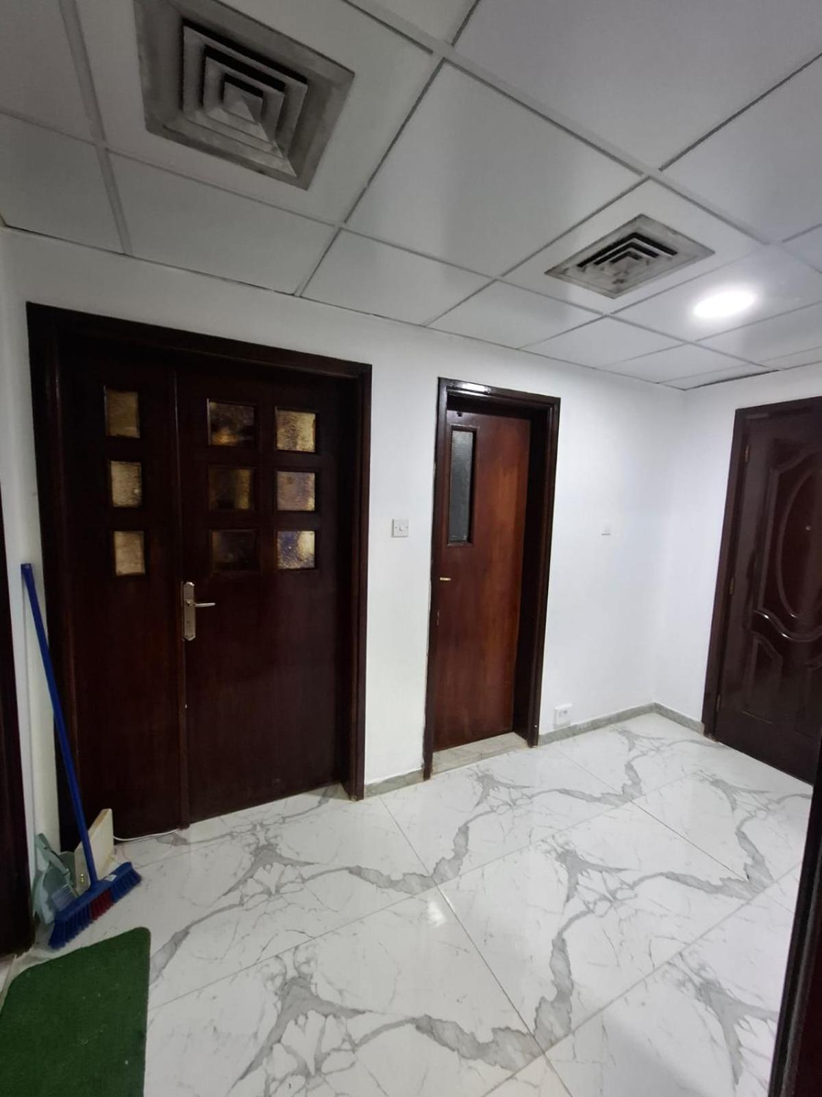 Affordable With 2 Beds Shared Toilet Guest house *