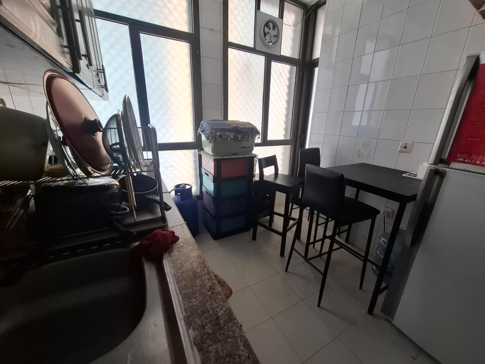 Affordable With 2 Beds Shared Toilet *