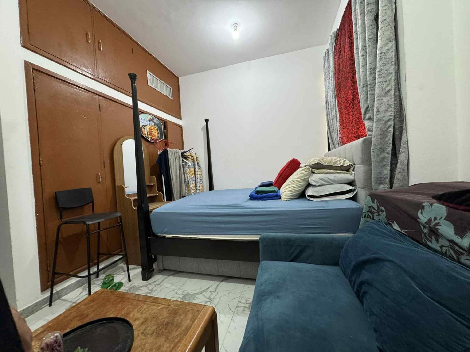 Affordable With 2 Beds Shared Toilet Guest house *